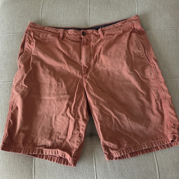 Banana Republic Men's Coral Shorts Sz.36 - Picture 1 of 7